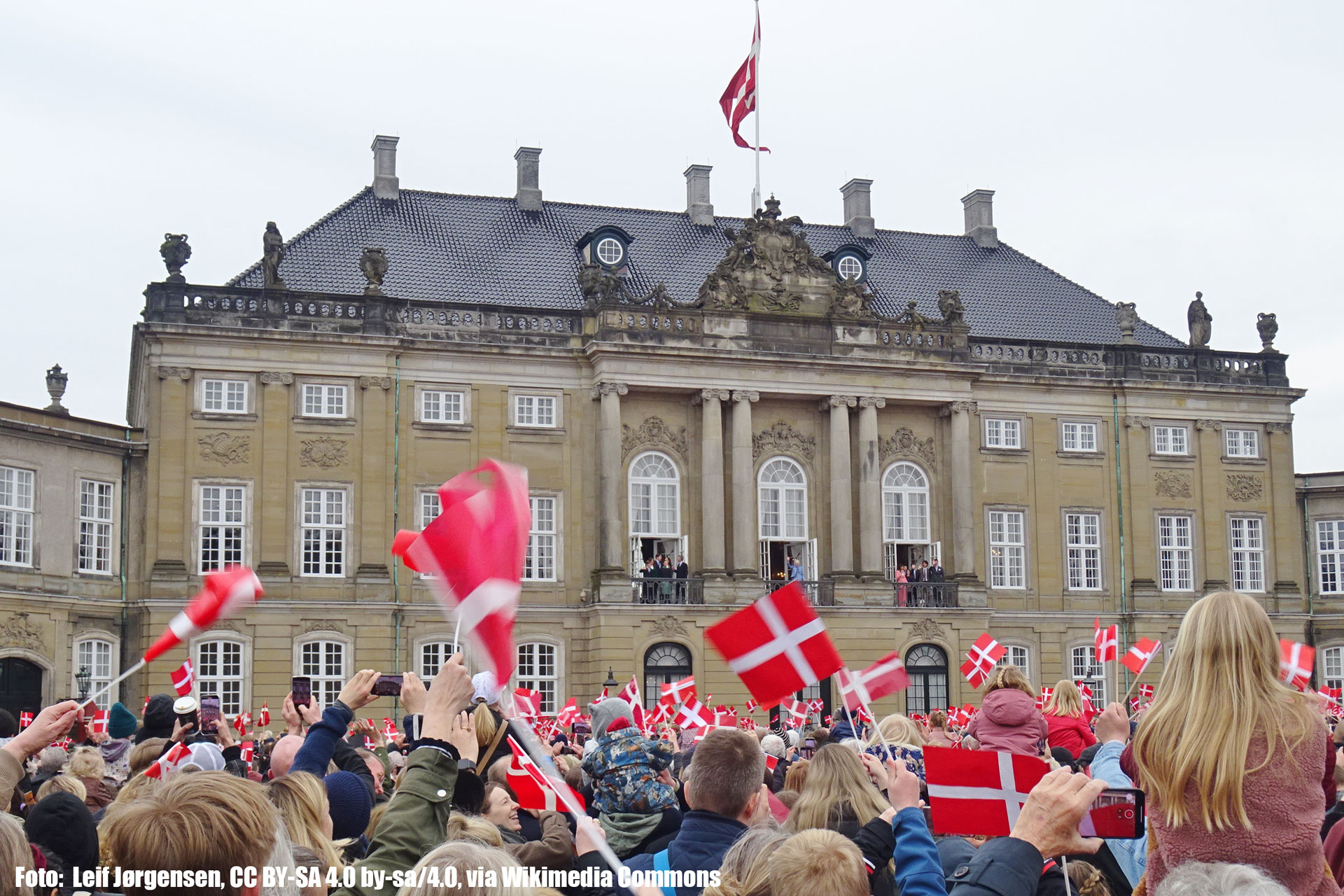 Read more about the article Unge til fest på slottet