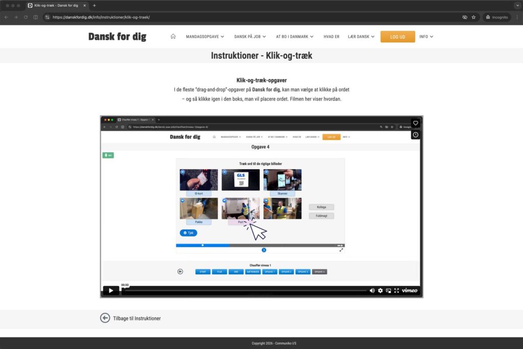Screenshot af siden med instruktion, der viser hvordan man kan klikke sig igennem klik-og-træk-opgaverne.